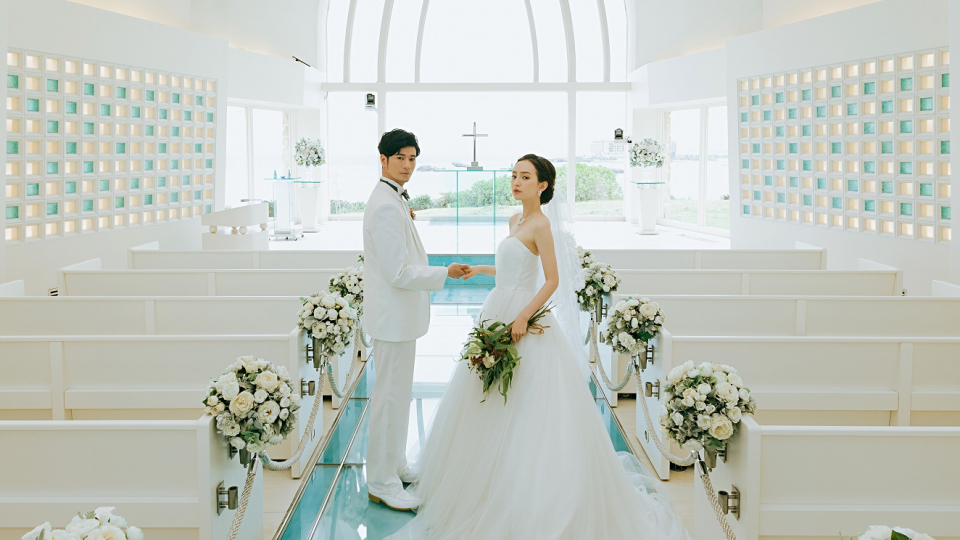 キャンペーン 4 6月限定 現地で完結 衣裳 撮影 メイク付 沖縄本島 アクアルーチェ チャペル ビーチフォトプラン 撮影データ付 平日 本島 万座 読谷 Easy 海外挙式 海外ウェディング 結婚式なら ワタベウェディング